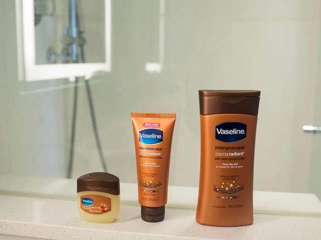 Best Ways to Use Vaseline in Daily Beauty Care